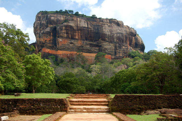 Sigiriya_Rock_Fortress_Cultural_Triangle