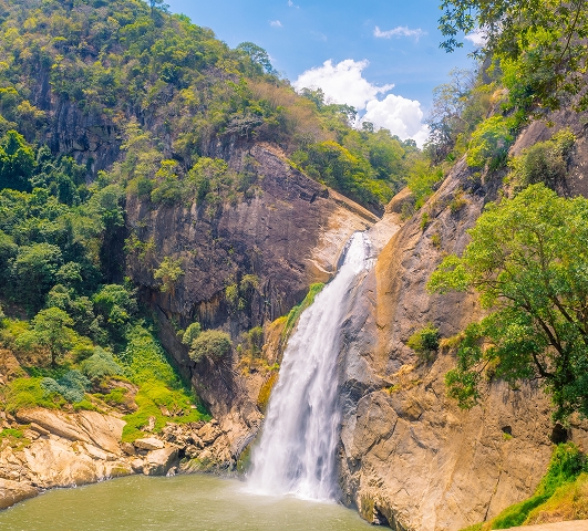 Dunhinda Falls