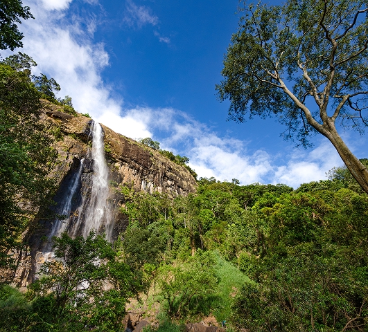 Diyaluma Falls
